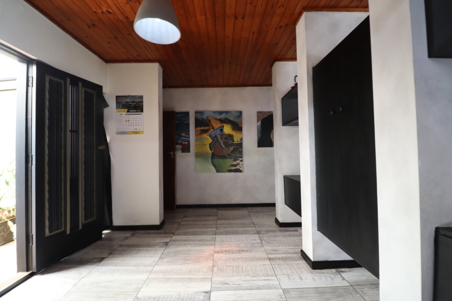 5 Bedroom Property for Sale in Morningside Eastern Cape